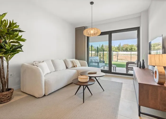 Perfect For Families & Remote Workers - Selwo, Apartment Estepona